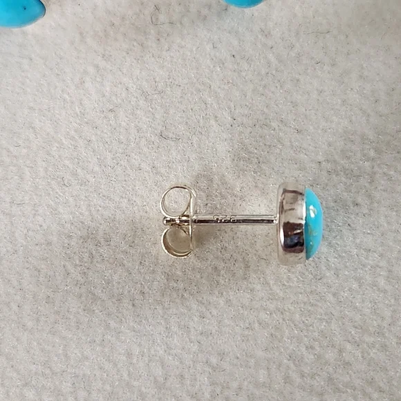 Southwest Style by JTV 5mm and 6mm Sleeping Beauty turquoise Stud set - Picture 4 of 6